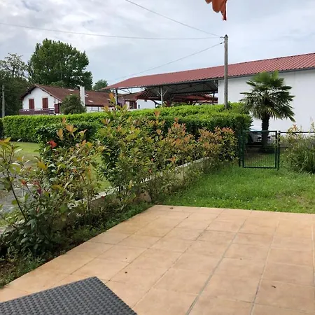 Appartement Cosy, En Rez De Chaussee, En Plein Centre De Cambo Les Bains Buitenkant foto