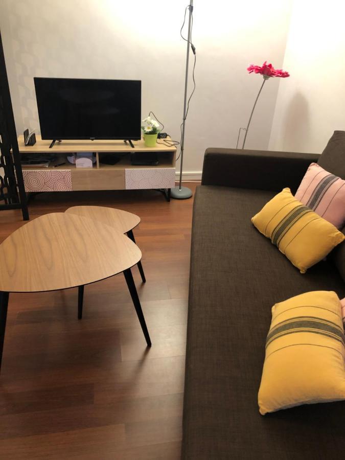 Cosy, En Rez De Chaussee, En Plein Centre De Les Bains Apartment
